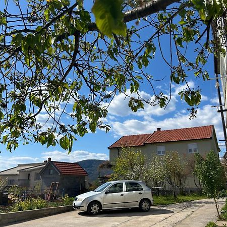 Maksumic Apartman Mostar Buitenkant foto